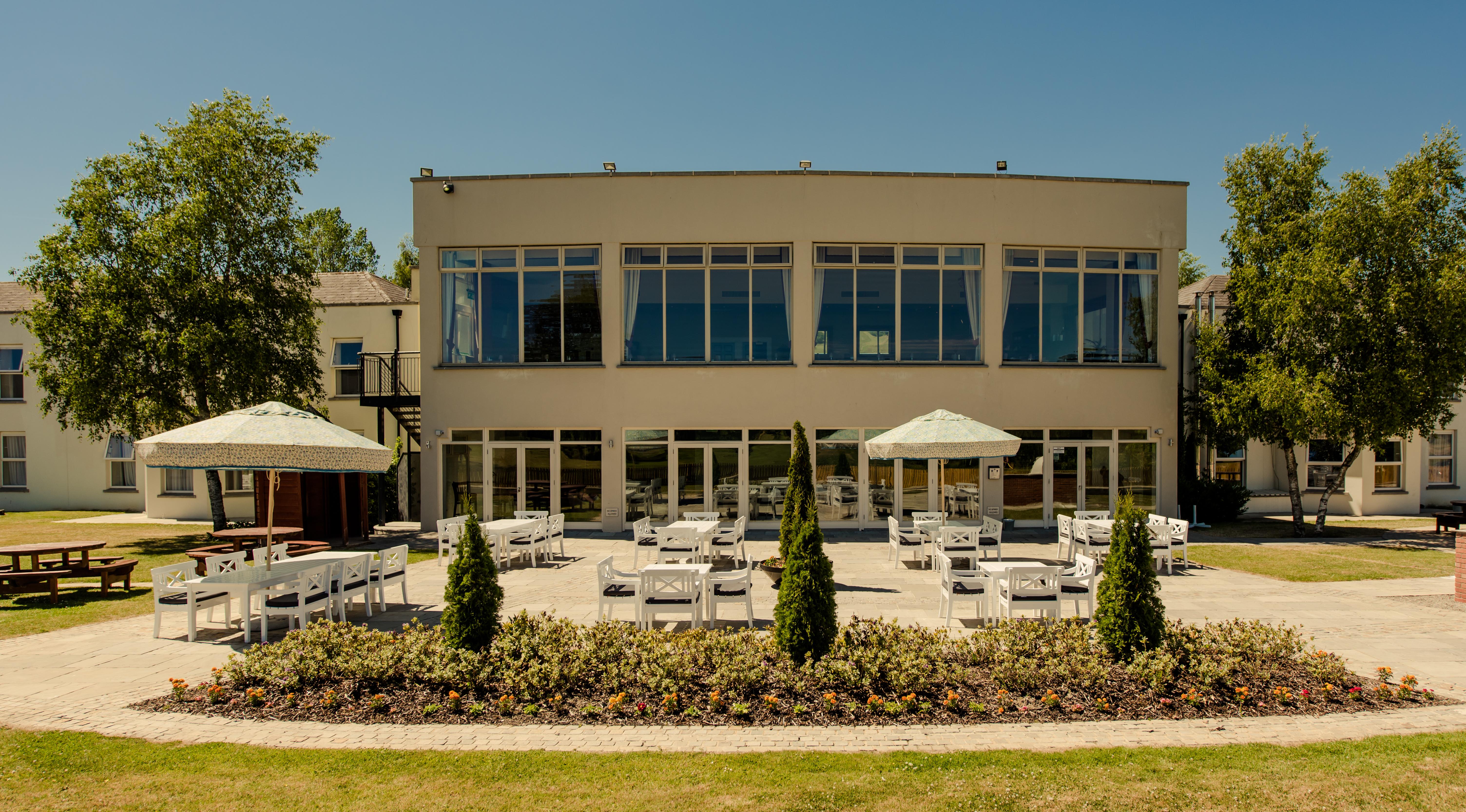 Tulfarris Hotel And Golf Resort Exterior photo