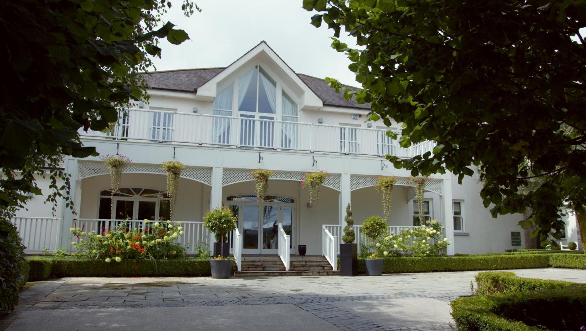 Tulfarris Hotel And Golf Resort Exterior photo